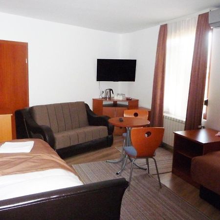 Sobe Rooms Aleksandar Ni Exterior foto