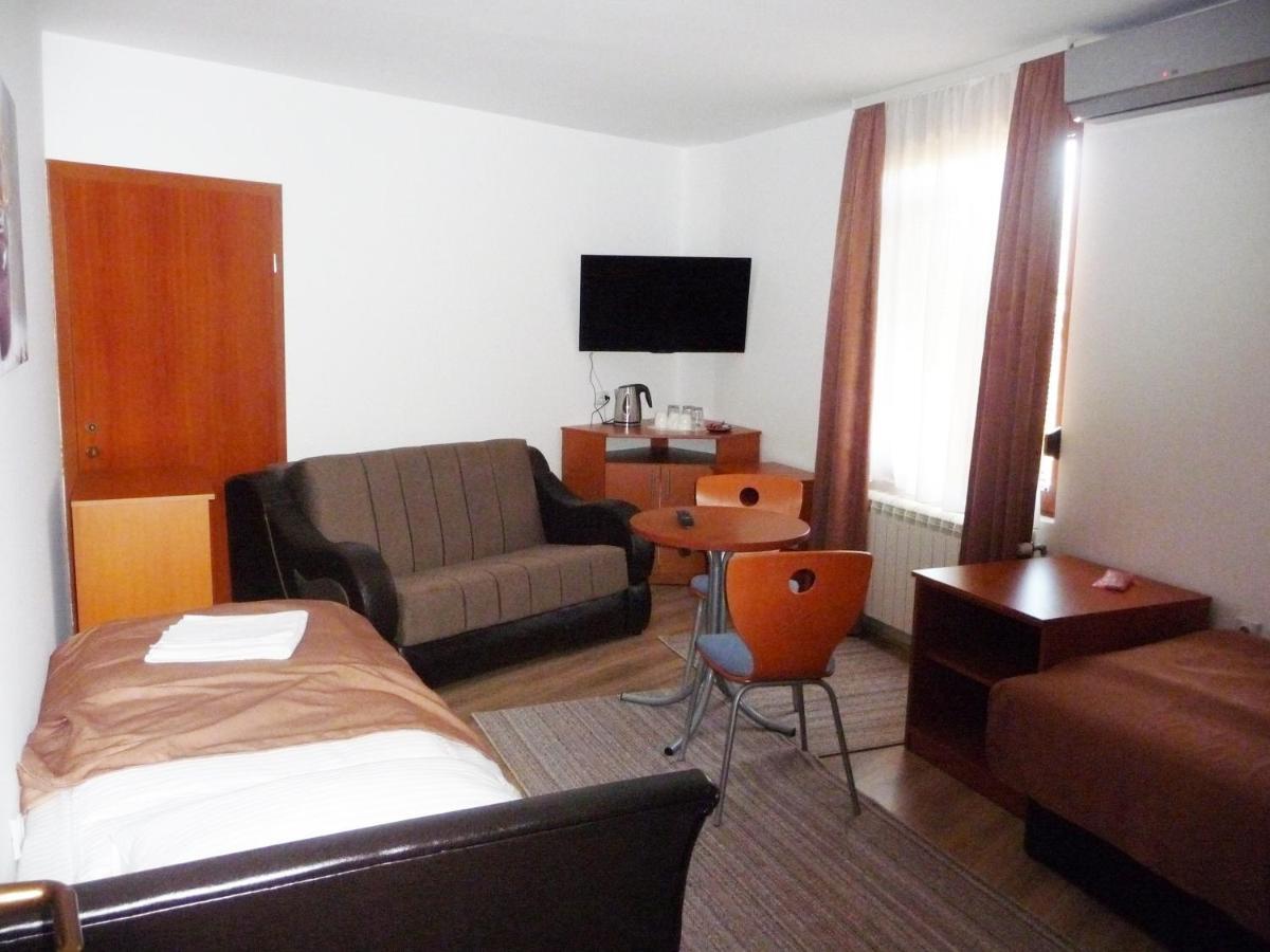 Sobe Rooms Aleksandar Ni Exterior foto